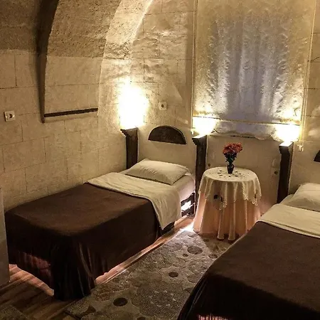 Vaveyla Cave * أوروغوبْ