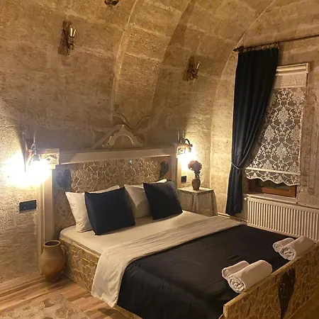 Vaveyla Cave فندق أوروغوبْ