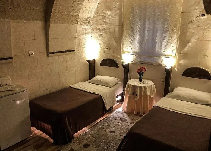 Vaveyla Cave * أوروغوبْ