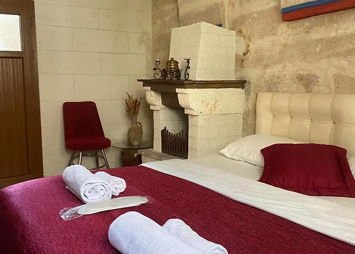 Vaveyla Cave فندق أوروغوبْ